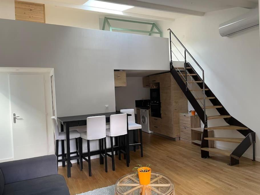 Appartement Atypique Et Fraichement Renove Saint-Vallier  Exterior foto